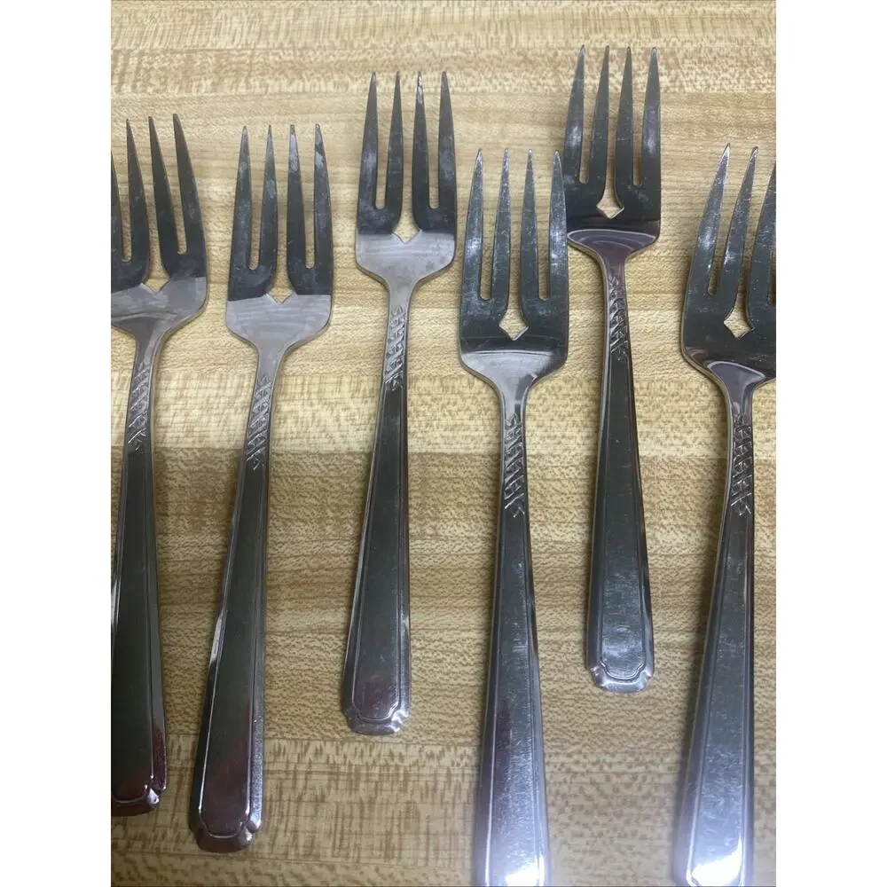 Set Of 9 Oneidacraft Deluxe Stainless Salad Fork Weave Pattern 6.25”